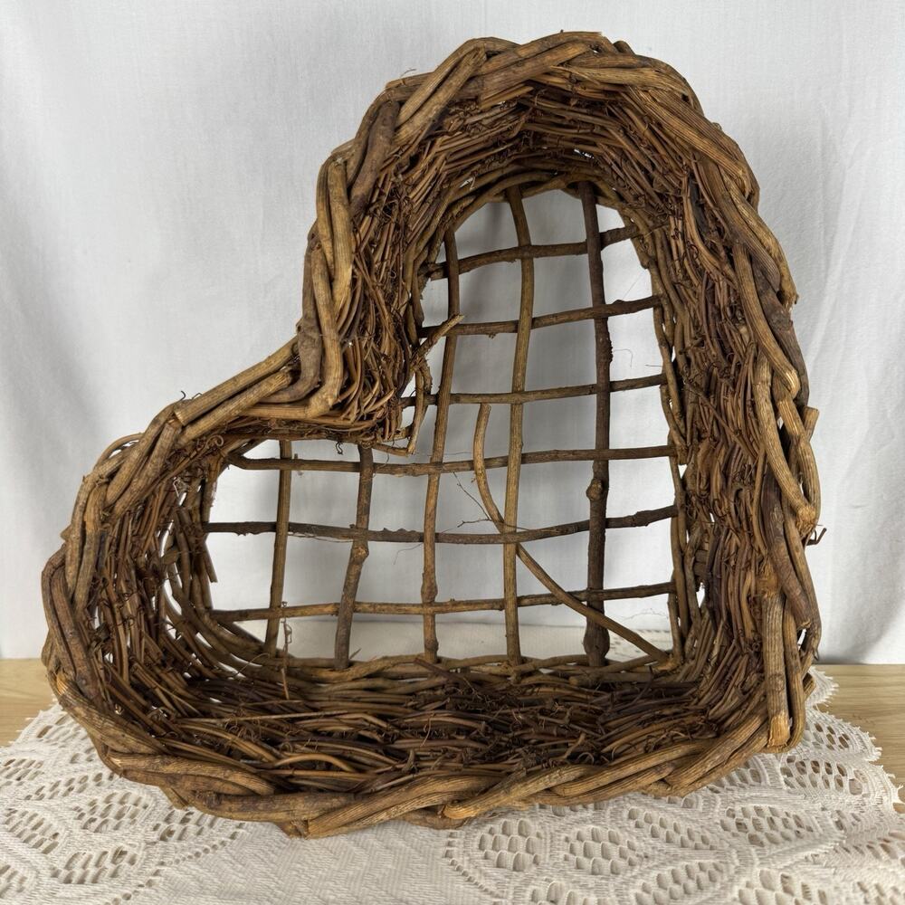 Vintage Handmade Wicker Vine Heart Basket Rustic Wall Hanging, Cottagecore